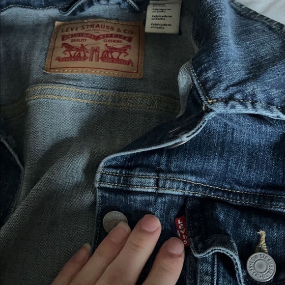Levi’s Jean Jacket - Picture 2 of 3